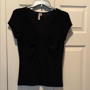 Susan Lawrence Black V-Neck Ruched Short Sleeve Top
